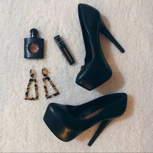 Steve Madden dejavu black pumps